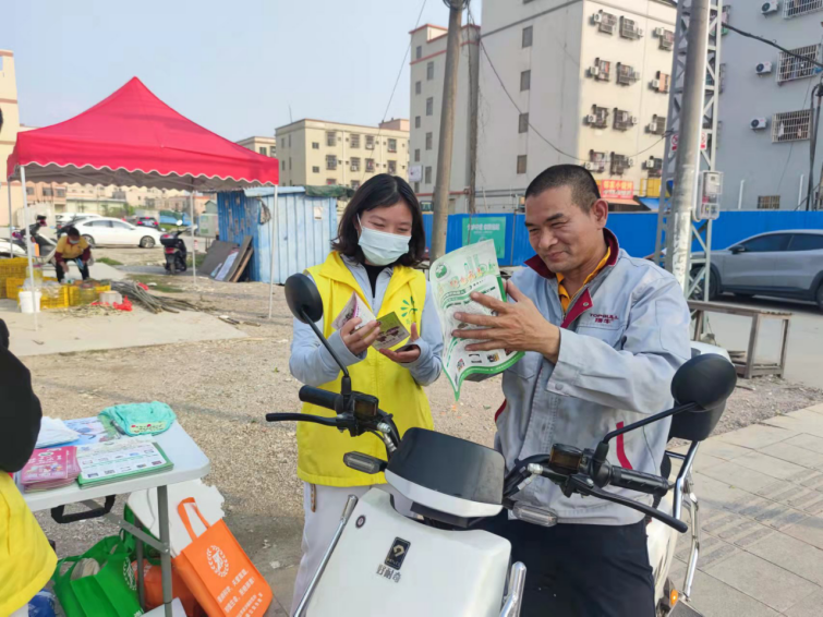 阜沙鎮(zhèn)禁毒信息〔2022〕第130期--【全民禁毒宣傳月】阜沙禁毒走進(jìn)村居 (2022.6.11)